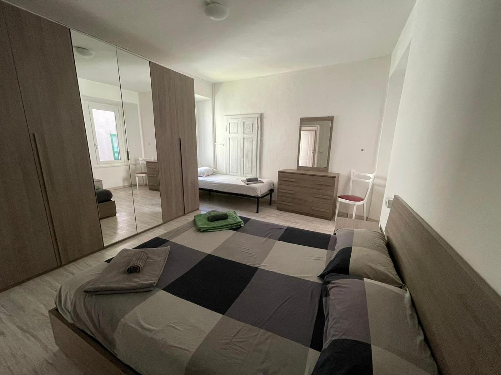 Appartamento Centro Storico Porlezza Buitenkant foto